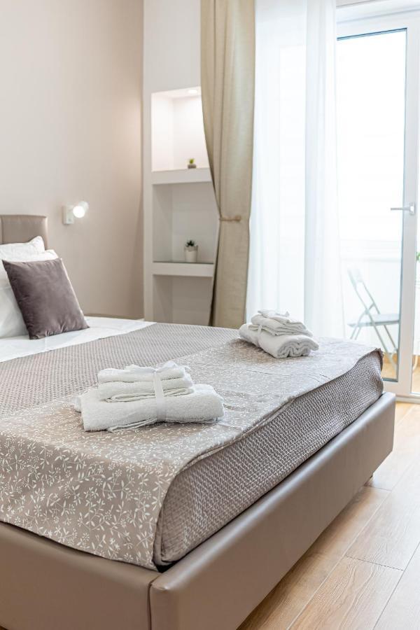 ナポリ White Gold Bed & Breakfast エクステリア 写真