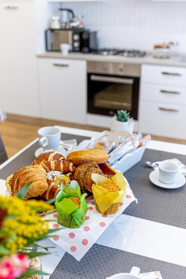 ナポリ White Gold Bed & Breakfast エクステリア 写真