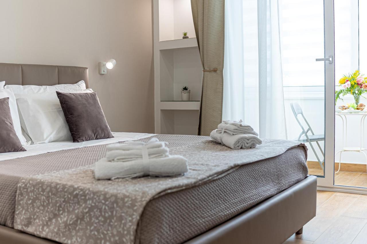 ナポリ White Gold Bed & Breakfast エクステリア 写真