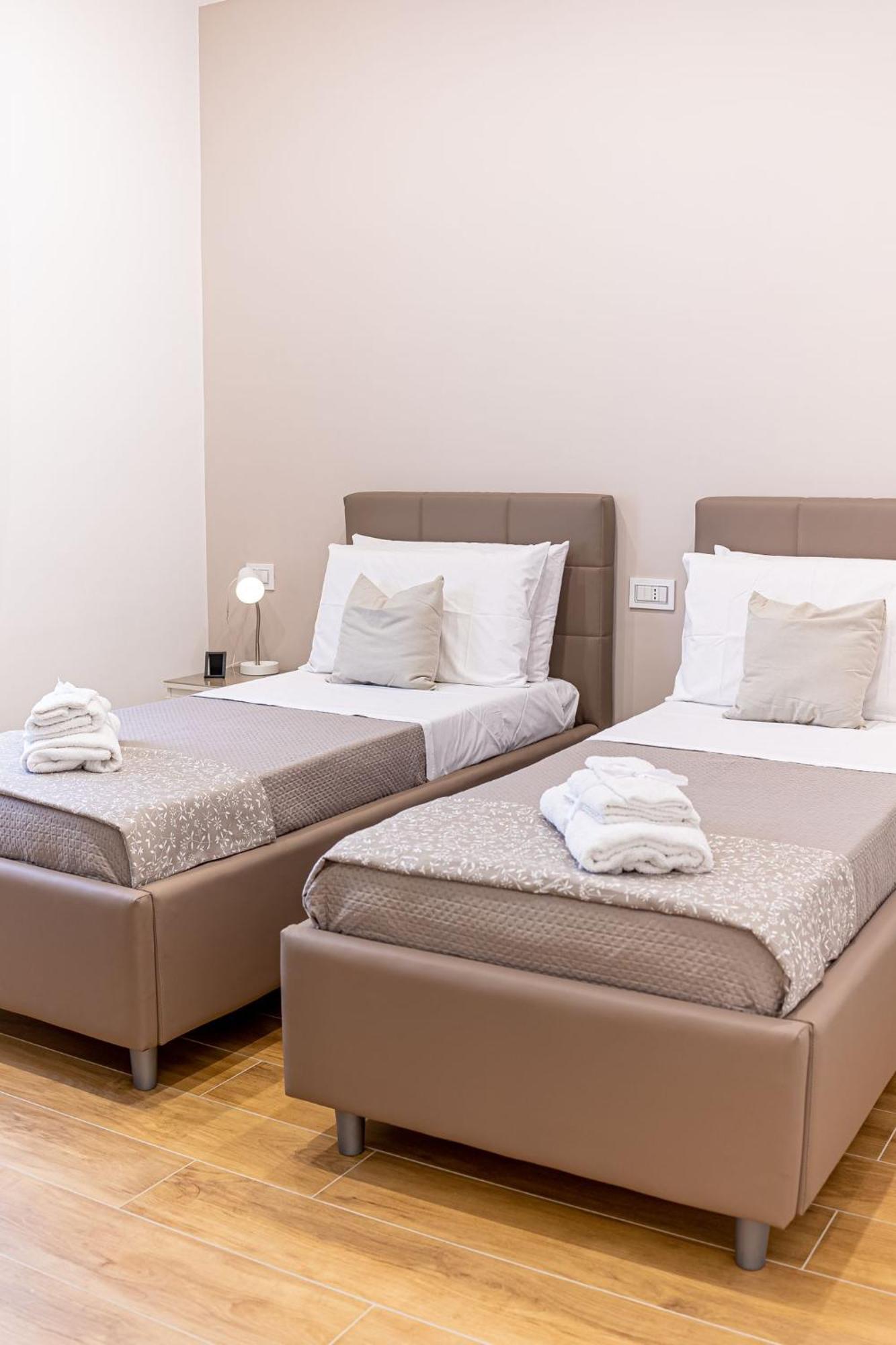 ナポリ White Gold Bed & Breakfast エクステリア 写真